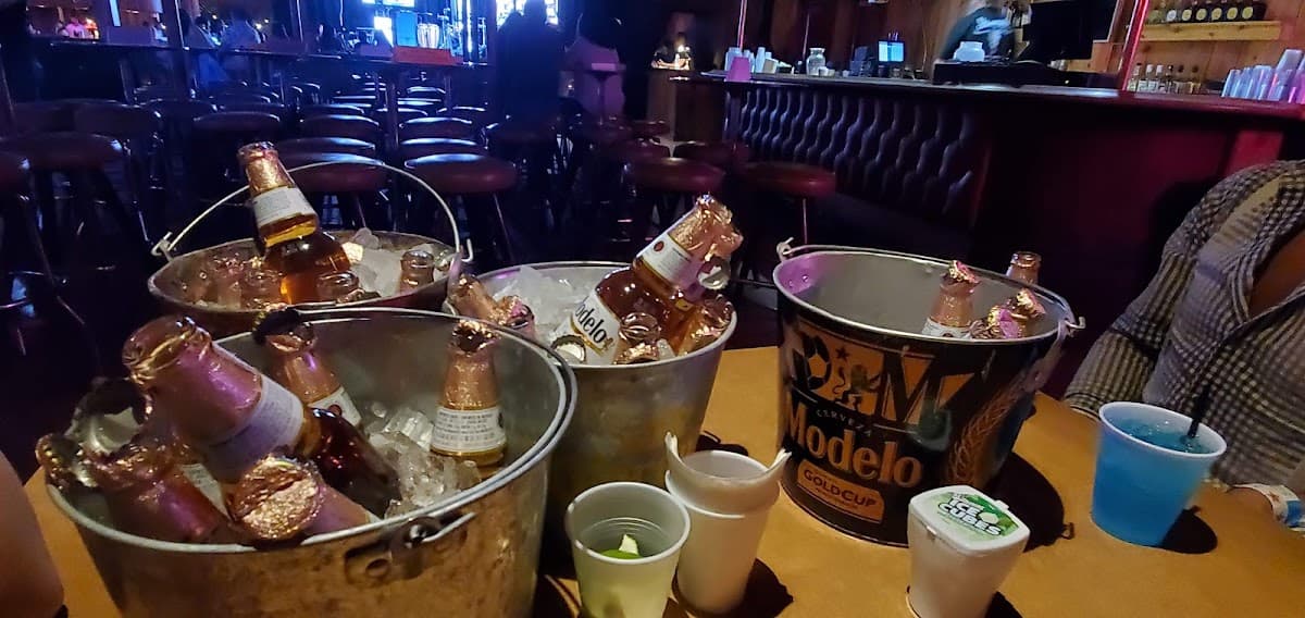 Stampede - Photo 2